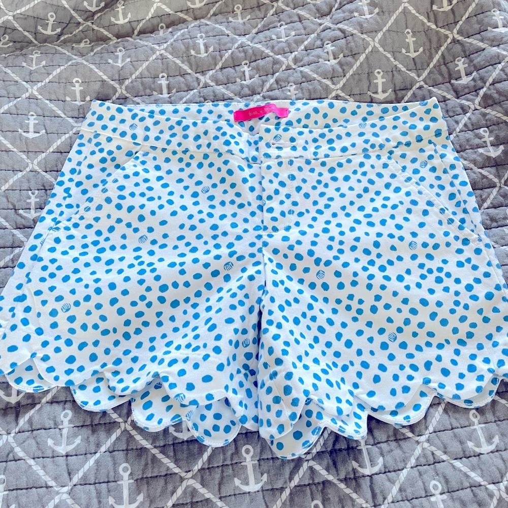 NTW Lilly Pulitzer size 2 buttercup stretch short in “Zanzibar Blue”